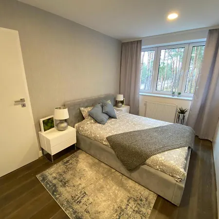 Luksusowa Pod Lasem, - Shared Garden, Sauna, Wood Hot Tub Between Two ! Hot Tub Seasonal To October Appartement *