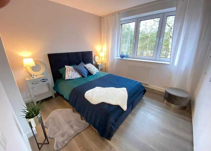 Appartamento Luksusowa Pod Lasem, - Shared Garden, Sauna, Wood Hot Tub! Hot Tub Seasonal! Otwock