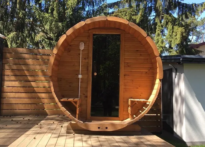 Luksusowa Pod Lasem, - Shared Garden, Sauna, Wood Hot Tub! Hot Tub Seasonal! *